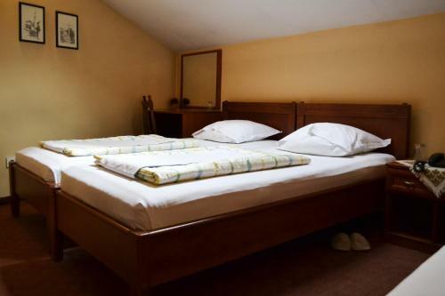 Hostal Ada Hotel