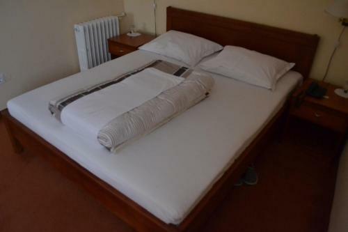 Hostal Ada Hotel