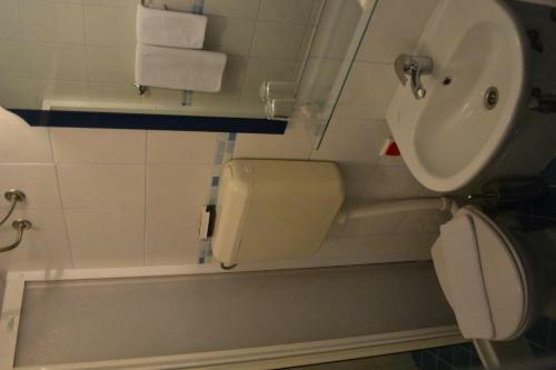 Hostal Ada Hotel