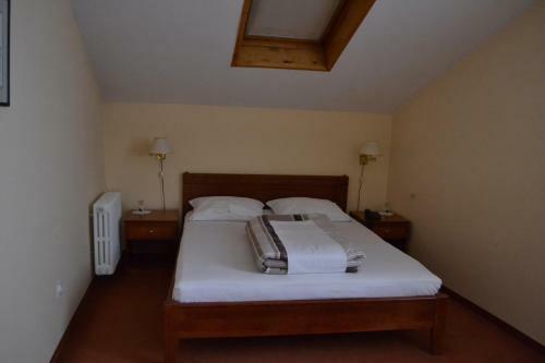 Hostal Ada Hotel