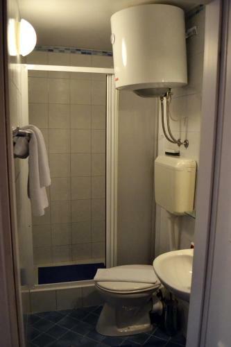 Hostal Ada Hotel