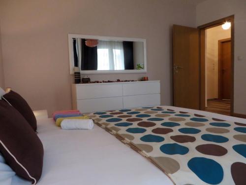 Apartment Center 2
