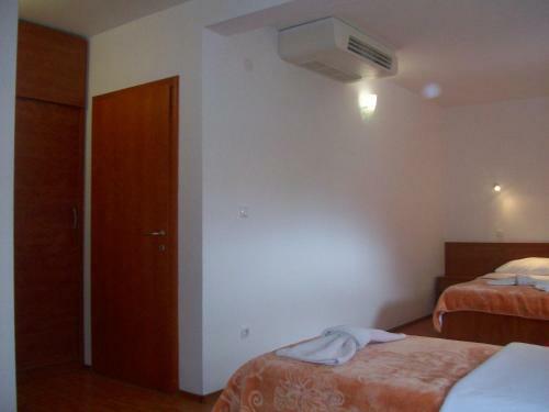 Hostal Pansion ?kegro