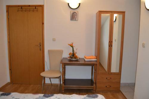 Bed & Breakfast Rooms Modana