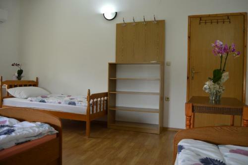 Bed & Breakfast Rooms Modana