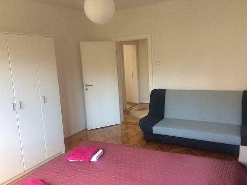 Apartment Halvadom
