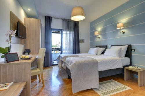 Marina Bed And Breakfast