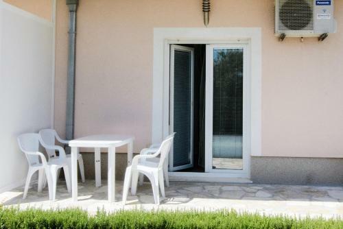Darijan Apartments