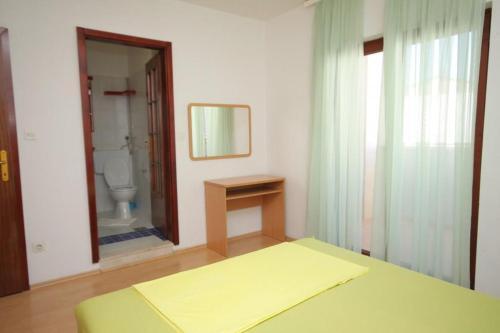 Apartment Baska Voda 6848a