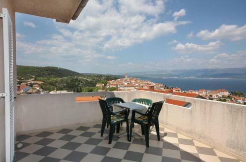 Apartment Vrbnik 5299a