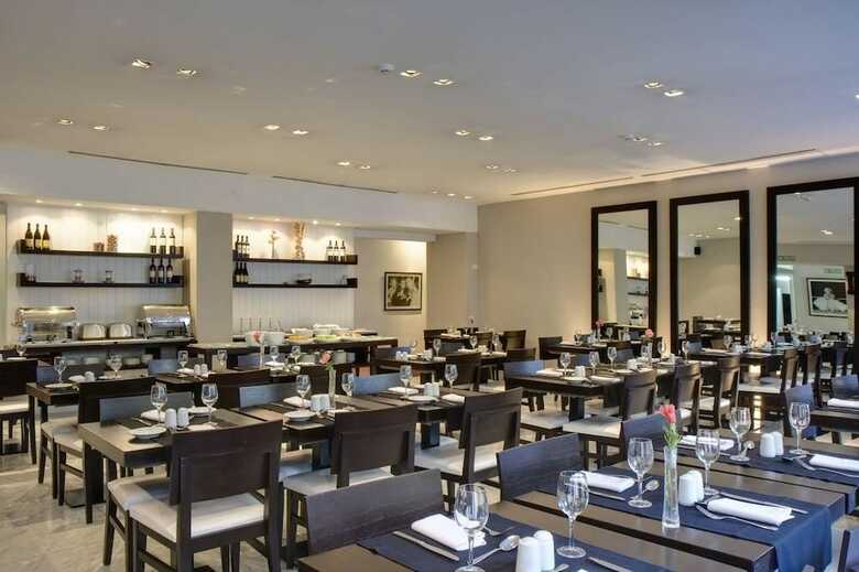 Broadway Hotel And Suites