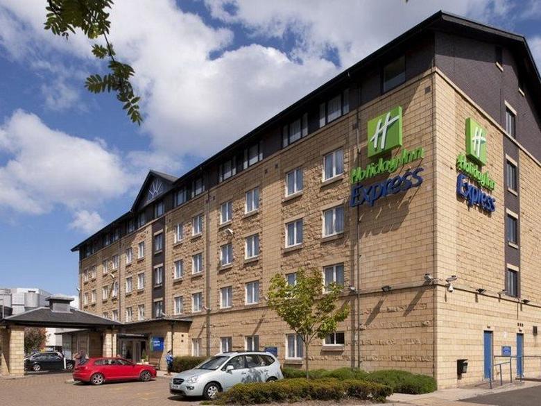 Hotel Express By Hol Inn Waterfront
