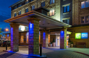 Hotel Express By Hol Inn Waterfront