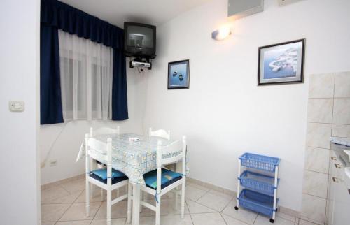 Apartment Rogoznica 5144b