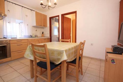 Apartment Orebic 10094a