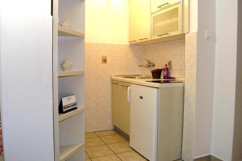 Apartment Novalja 9340a