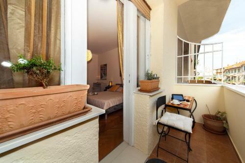 Cella Apartment