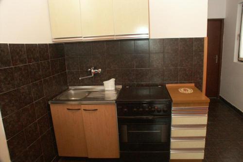 Apartments With A Parking Space Fazana - 2261