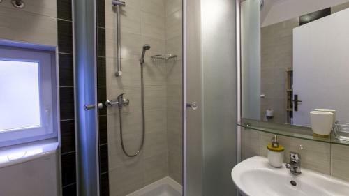 Hostal Julije Rooms
