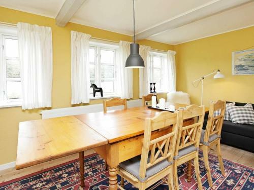 One-bedroom Holiday Home In Tranek�r