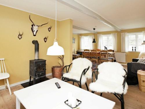 One-bedroom Holiday Home In Tranek�r