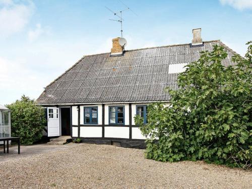 One-bedroom Holiday Home In Tranek�r