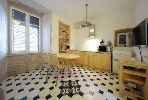 Hostal Central Apartments