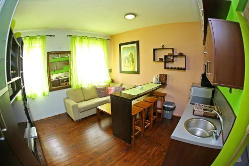 Hostal Central Apartments