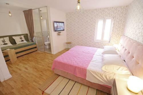 Hostal Central Apartments
