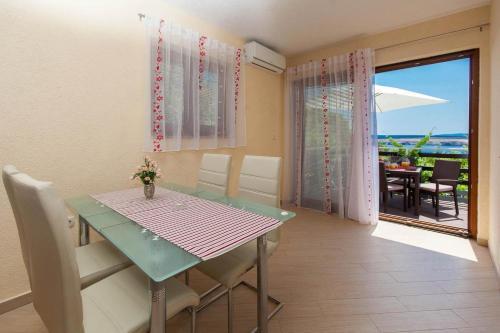 Apartment Jadranovo 2377c