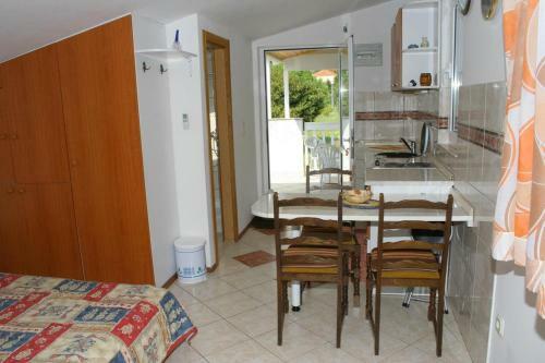 Apartments By The Sea Zaostrog (makarska) - 2663