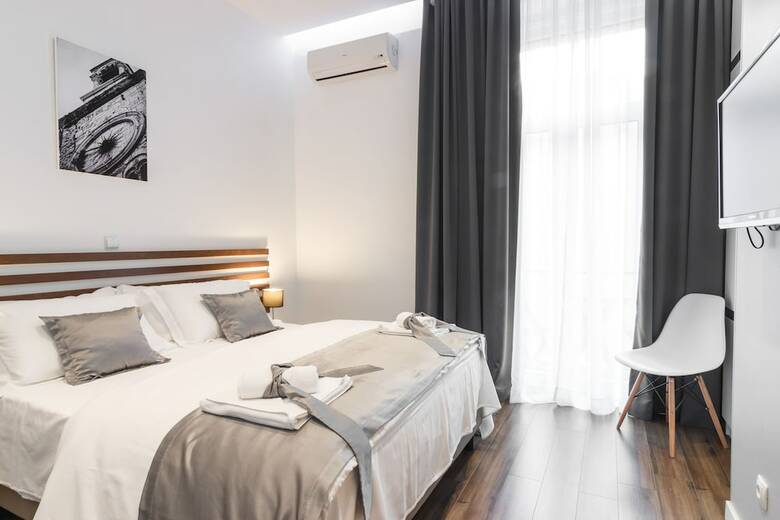 Hostal Prima Luxury Rooms