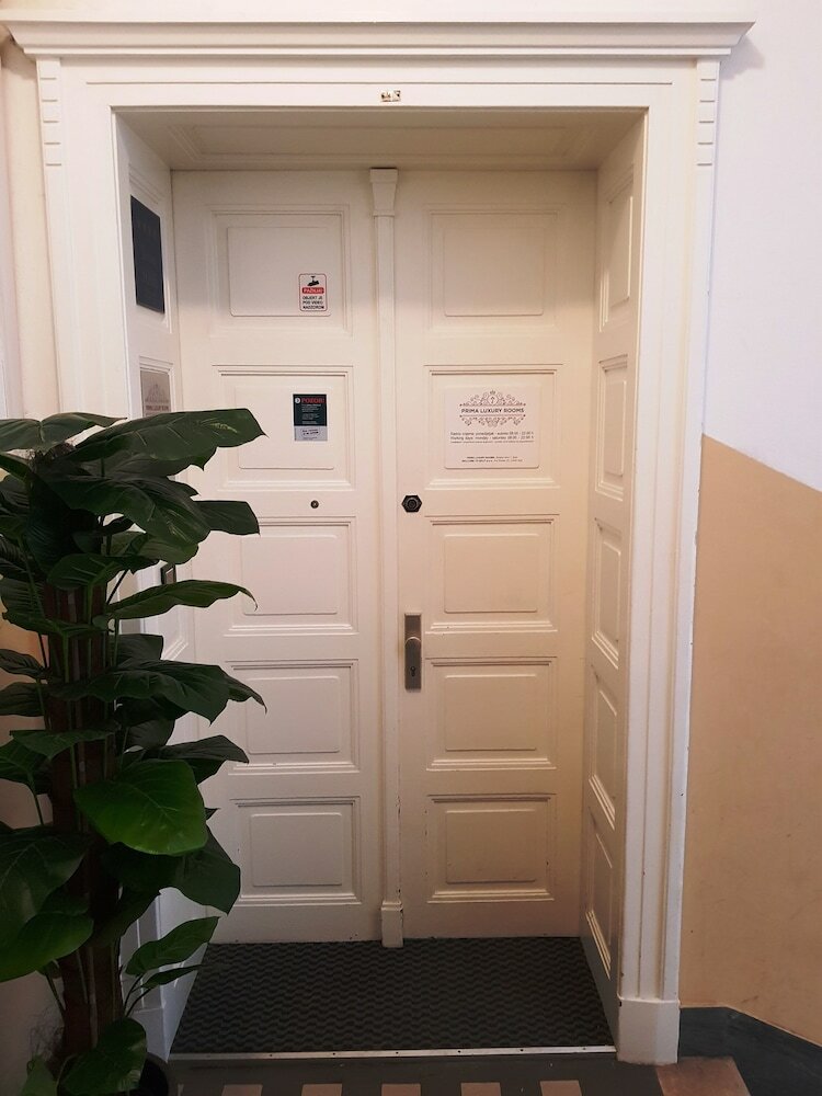 Hostal Prima Luxury Rooms