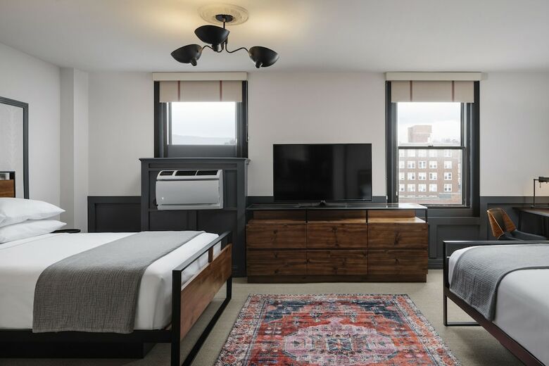 Clarion Hotel Morgan
