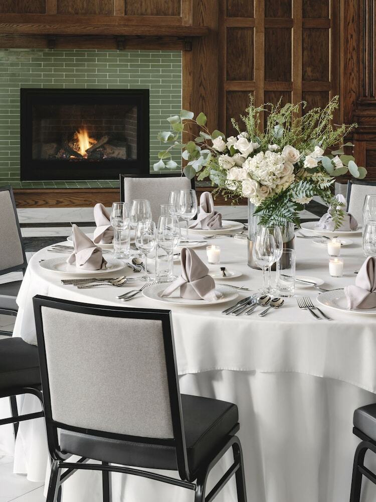 Clarion Hotel Morgan