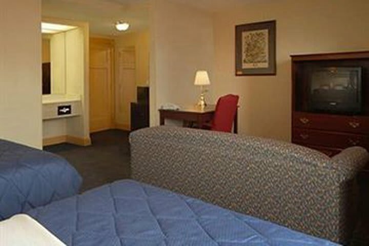 Clarion Hotel Morgan