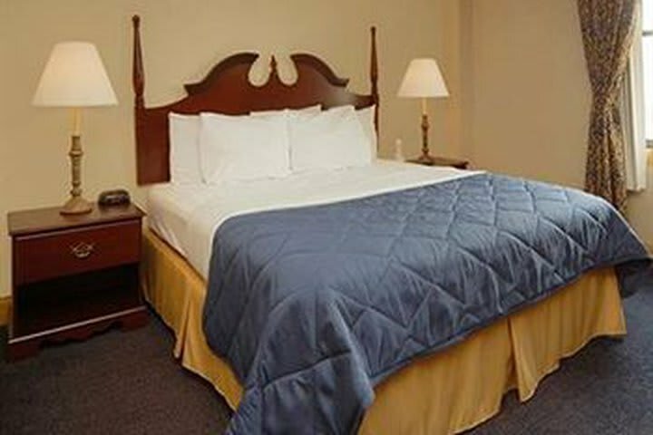 Clarion Hotel Morgan