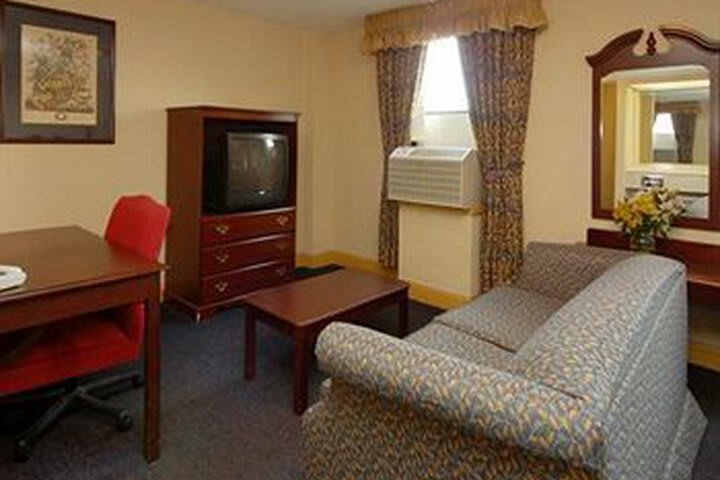 Clarion Hotel Morgan