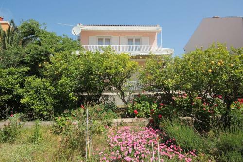 Hostal Apartment Orebic 10070a