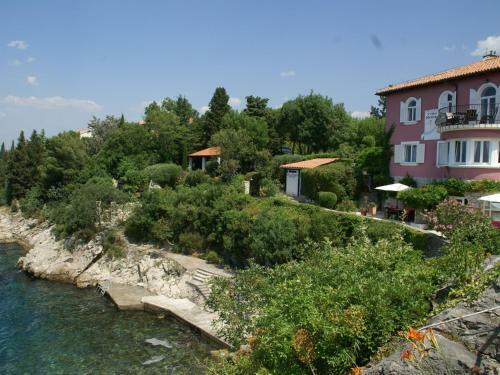 Apartment Villa Dora 1