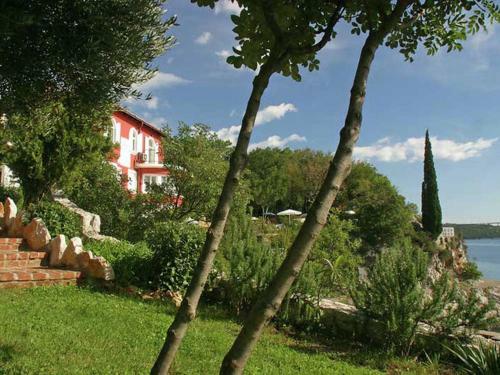 Apartment Villa Dora 1
