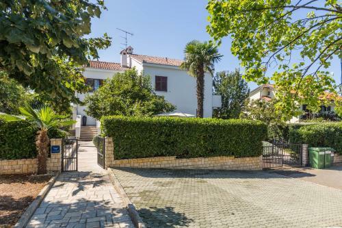 Apartments Bori