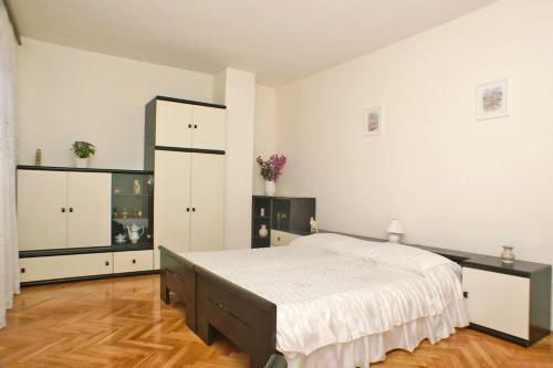 Apartment Mirca 2853a