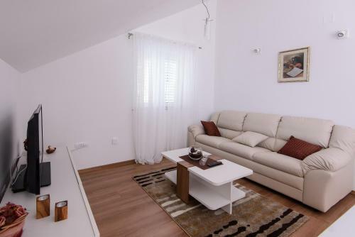 Apartments Violeta 2
