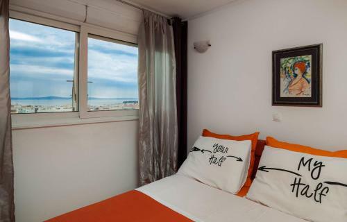 Panoramic City Apartment