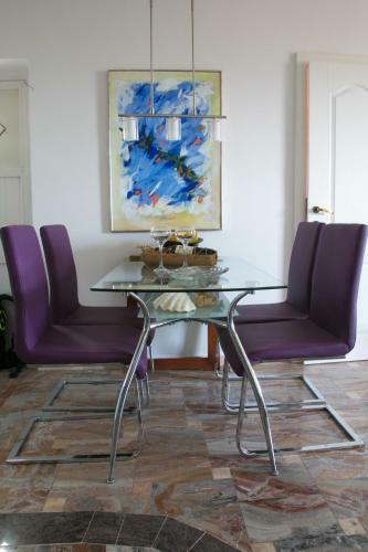 Panoramic City Apartment