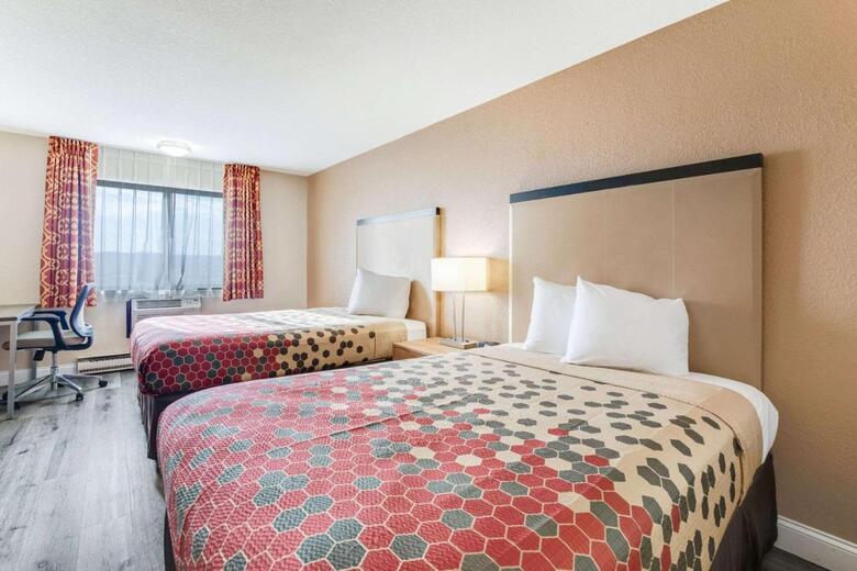Hotel Econo Lodge (madison)