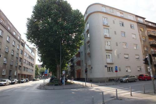 Cosy Studio Apartment 2-4