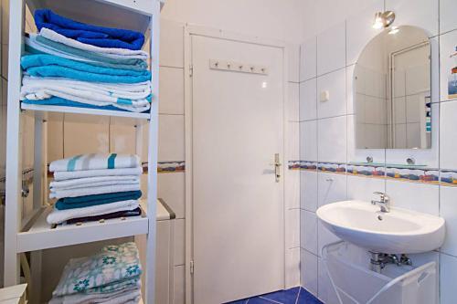 Cosy Studio Apartment 2-4