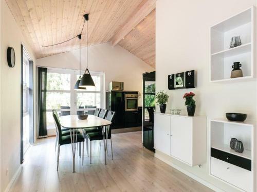 Holiday Home Aspesg�rdsskoven Aakirkeby IV